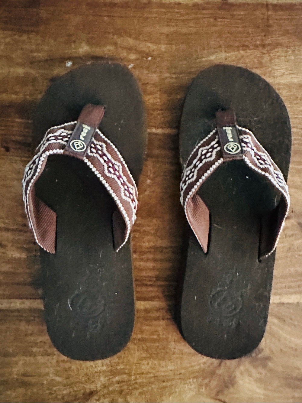 Reef Women's Brown Embroidered Straps Flip Flops